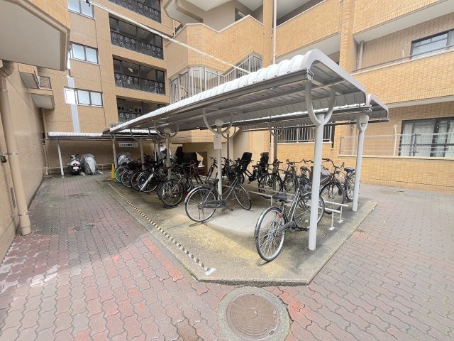 ダイアパレス大橋南壱番館の駐輪場