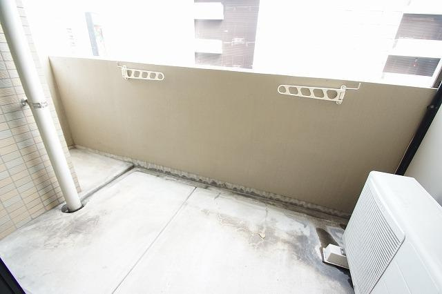 福岡市博多区博多駅南２丁目の賃貸マンションのバルコニー