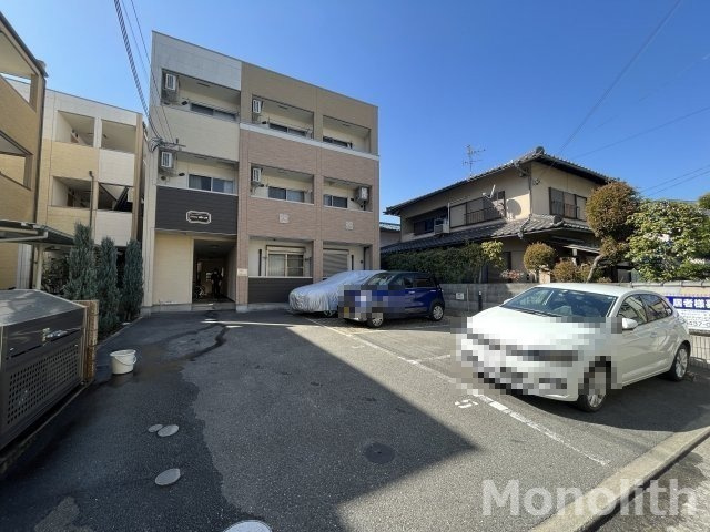 フジパレス堺鳳中町Ⅰ番館の駐車場