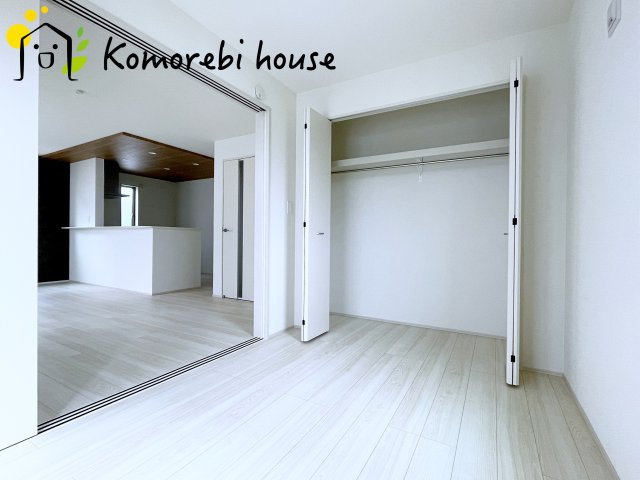 上尾市瓦葺　13期　新築一戸建て　グラファーレ　01の洋室|2025/10/21　撮影