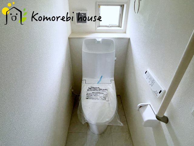 上尾市瓦葺　13期　新築一戸建て　グラファーレ　01のトイレ|2025/10/21　撮影