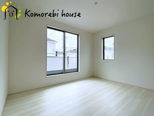 上尾市瓦葺　13期　新築一戸建て　グラファーレ　01の寝室|2025/10/21　撮影