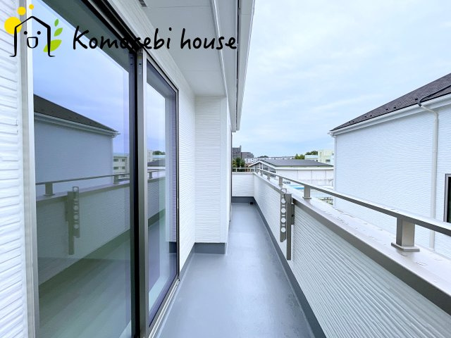 上尾市瓦葺　13期　新築一戸建て　グラファーレ　01のバルコニー|2025/10/21　撮影