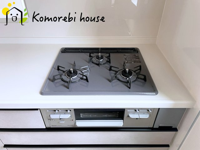 上尾市瓦葺　13期　新築一戸建て　グラファーレ　01のキッチン|2025/10/21　撮影