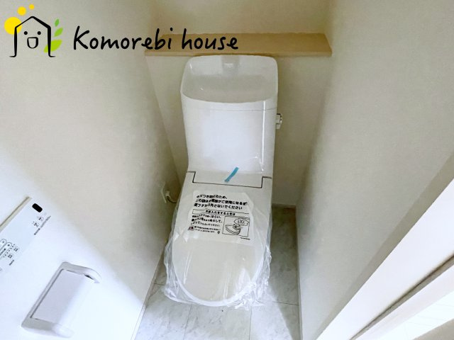 上尾市瓦葺　13期　新築一戸建て　グラファーレ　01のトイレ|2025/10/21　撮影