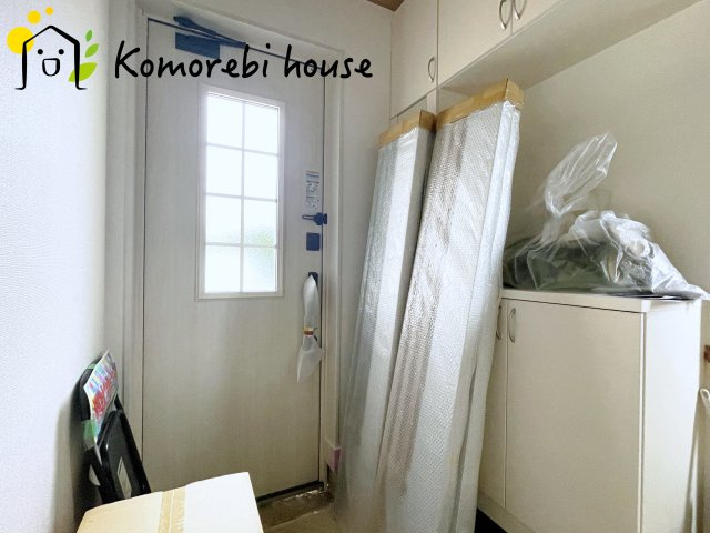 上尾市瓦葺　13期　新築一戸建て　グラファーレ　01の玄関|2025/10/21　撮影