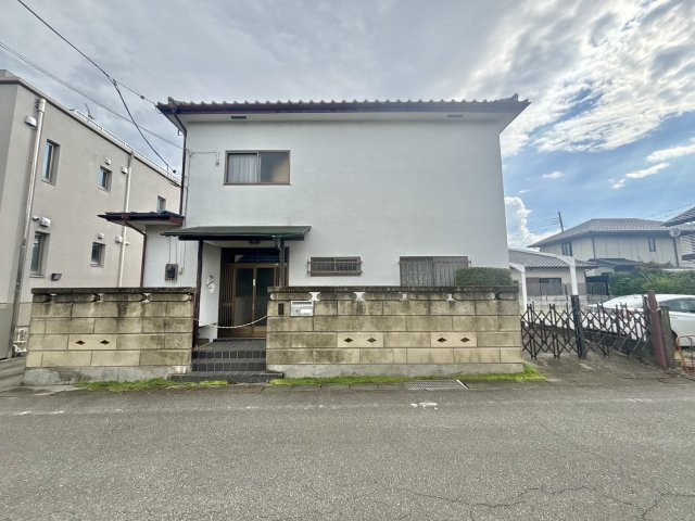 【中古戸建】高崎市中居町の外観|■現地写真
現地を見学する際はご気軽にお問い合わせください♪
「027-386-8693」