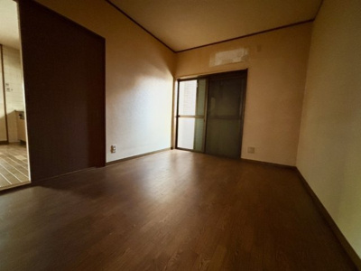 【洋室】 | 鶴見区浜３丁目中古戸建 | 洋室（約6.0帖）