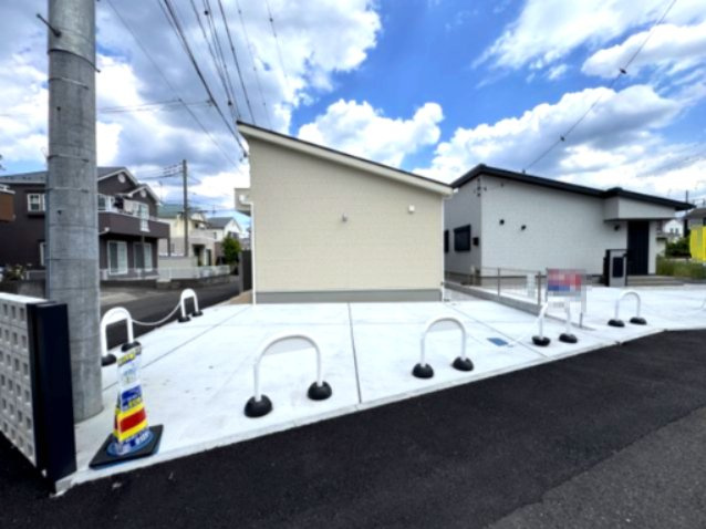 『八王子市新築戸建て』八王子市小宮町681【仲介手数料無料】の駐車場|～仲介手数料無料☆八王子ひなた不動産～　八王子市小宮町　新築戸建て