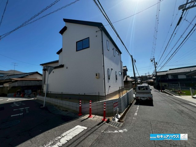 【完成♪】東海市加木屋町三ツ池 全2棟 の前面道路含む現地写真|事前予約にて現地ご見学いただけます！お気軽にお問い合わせください♪
■株式会社　セキュアハウス■
住宅ローンに強く、知識、経験豊富なスタッフ在籍
お客様に寄り添い、ご成約後もサポート致します。