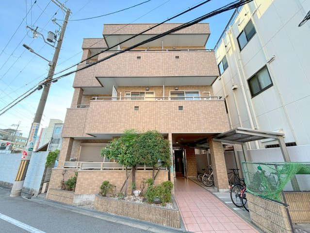 グリーンコープ三津屋の外観