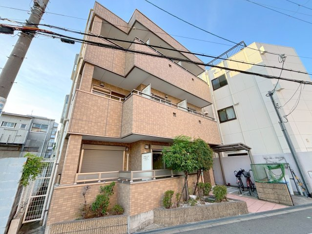 グリーンコープ三津屋の外観
