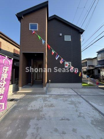 【間取り】 | 陽当り重視のお客様にもご満足頂ける、全室南向きの4LDK◎　
廊下を経由することなくダイレクトにアクセスできる水廻り集中設計で、毎日の家事効率もUPしますよ♪