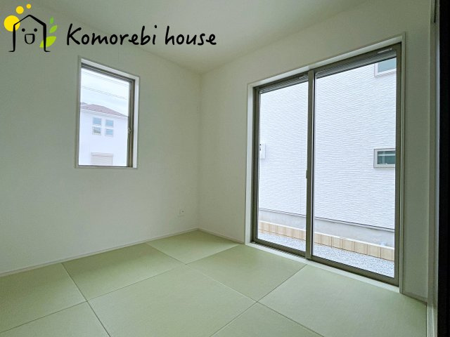 上尾市瓦葺　13期　新築一戸建て　グラファーレ　04の和室|10/31　撮影