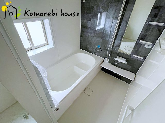 上尾市瓦葺　13期　新築一戸建て　グラファーレ　04の浴室|10/31　撮影