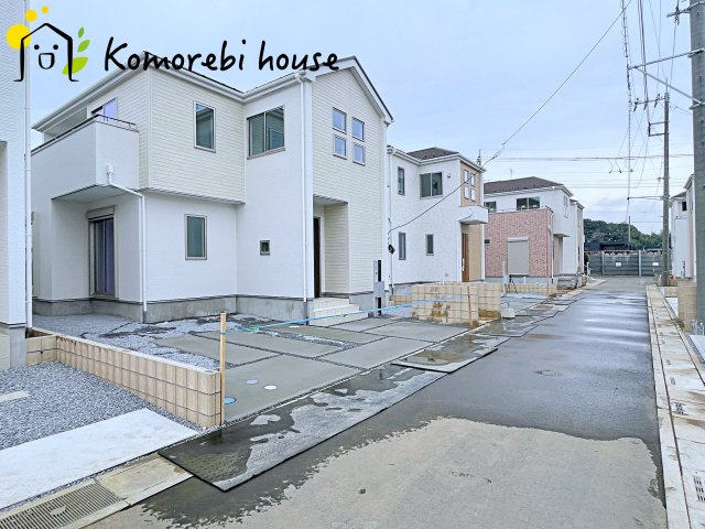 上尾市瓦葺　13期　新築一戸建て　グラファーレ　04の前面道路含む現地写真|10/31　撮影