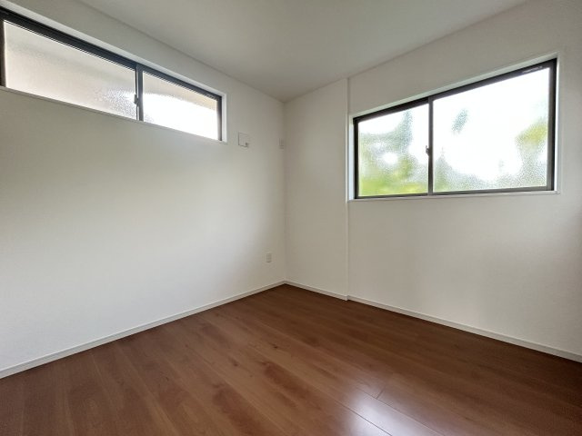 ◆リビング広々１９帖以上の３ＬＤＫ◆南向きのため陽当り良好◆桃山町伊賀１期の洋室|洋室