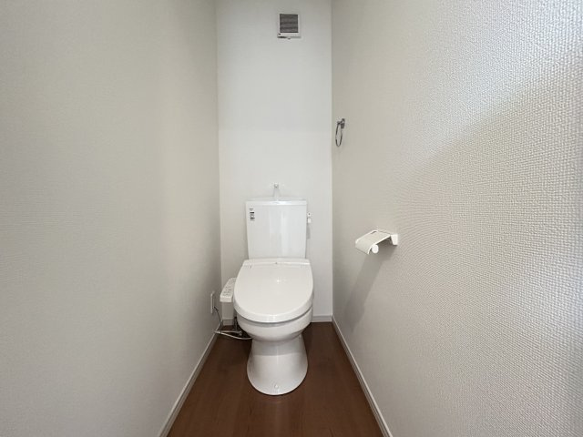 ◆リビング広々１９帖以上の３ＬＤＫ◆南向きのため陽当り良好◆桃山町伊賀１期のトイレ|トイレ