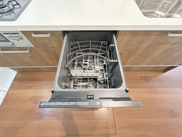 ◆リビング広々１９帖以上の３ＬＤＫ◆南向きのため陽当り良好◆桃山町伊賀１期のキッチン|食器洗浄乾燥機