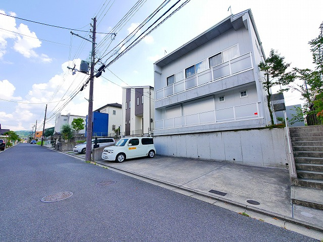 梅美台4丁目戸建の駐車場
