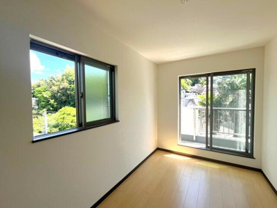  | ６．１帖洋室。２面採光で通風… 