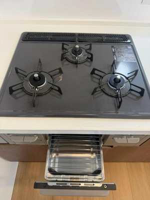  | ３口ガスコンロです。