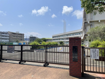  | 横浜市立釜利谷東小学校まで992m