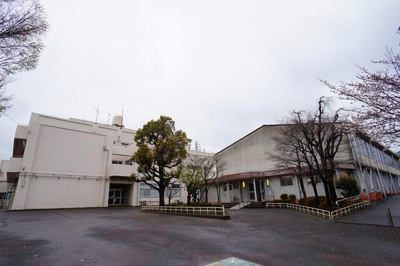  | 横浜市立鳥が丘小学校まで924m