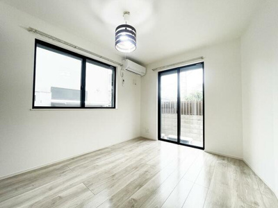  | バルコニー直結で採光・通風と… 