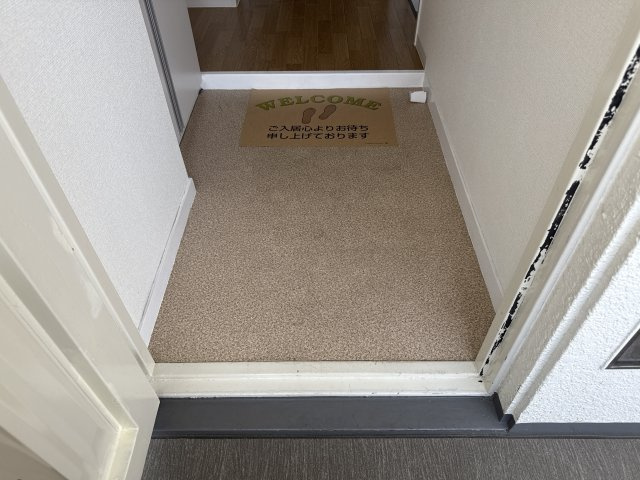 ハイツ野田の玄関