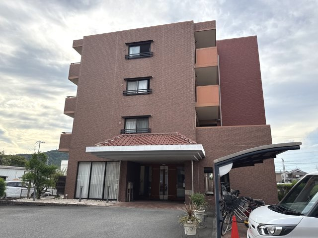 カリヨン三蔵田の外観