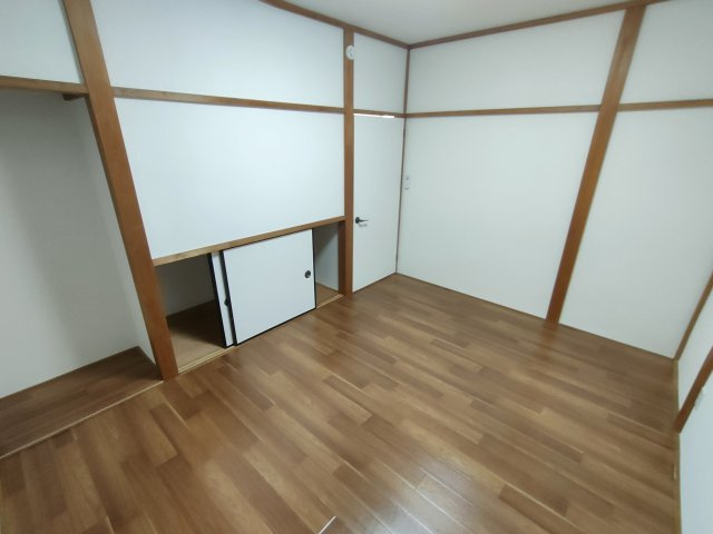 下都賀郡野木町大字友沼-3 リフォーム物件　の洋室|〇2階洋室　6帖〇
急な来客やお泊りに来られた方へのお部屋としても使えます♪
2025年8月撮影