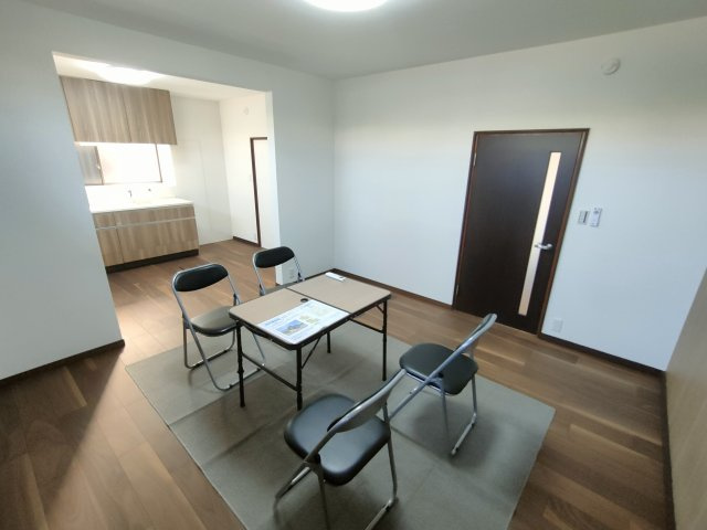 下都賀郡野木町大字友沼-3 リフォーム物件　の居間・リビング|〇リビング〇
14帖のLDK♪
2025年8月撮影