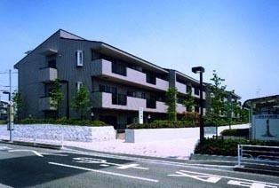 オクトス市ケ尾の外観