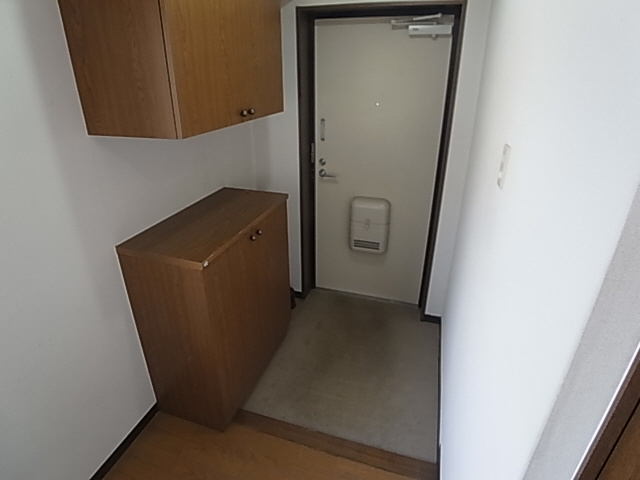 神戸市兵庫区門口町の賃貸マンションの玄関