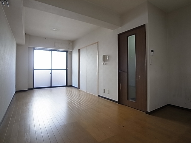 神戸市兵庫区門口町の賃貸マンションの居間・リビング|リビング