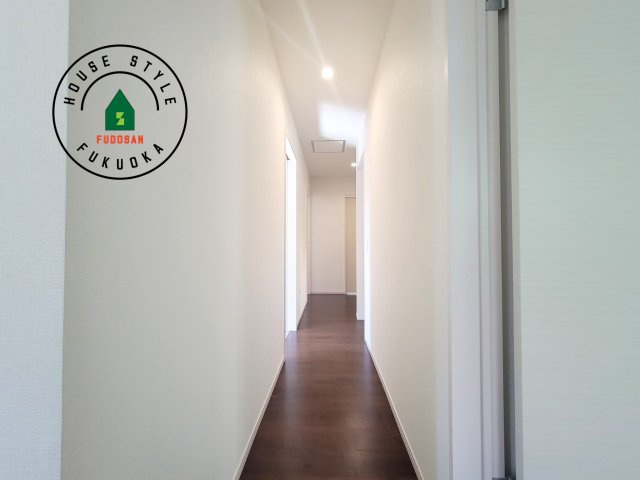 福岡市西区今津第14-4棟（3号棟）の内装|平屋はワンフロアしかないため、部屋と部屋の距離が近くなります。 生活音の緩衝材として廊下を活用するのがおすすめです。
