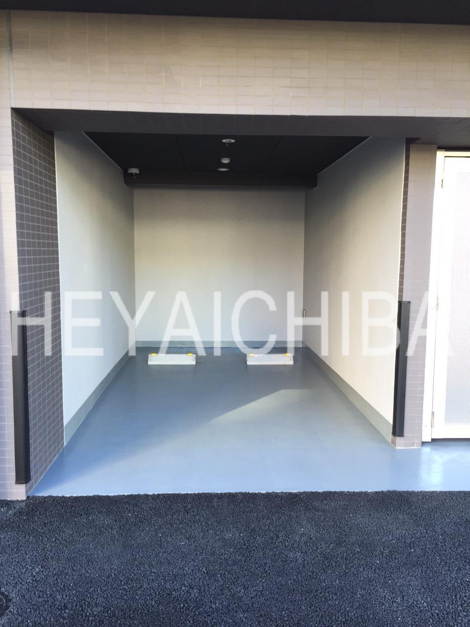 ブライズ亀戸DUEの駐車場