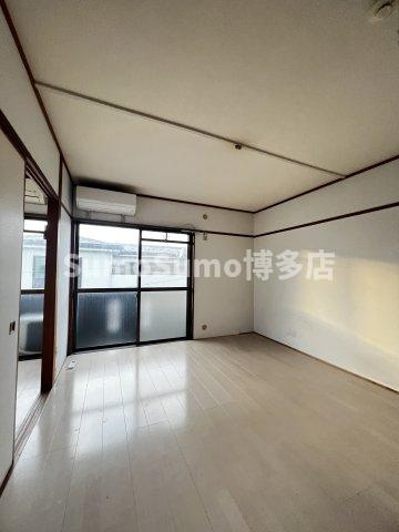 高宮森ビルの居間・リビング