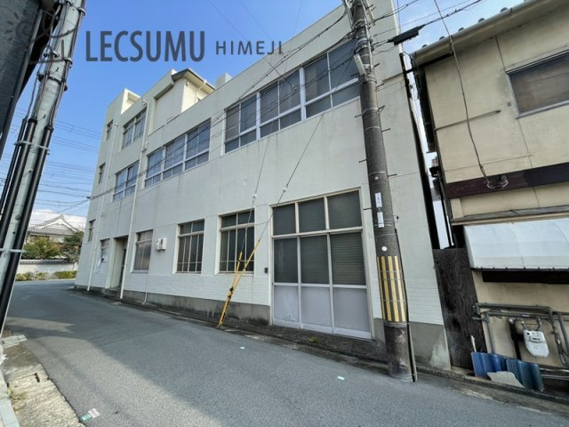 姫路市下寺町/中古戸建の前面道路含む現地写真