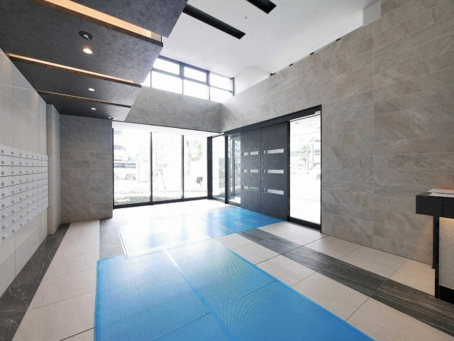 エステムコート難波Ⅶビヨンドのロビー