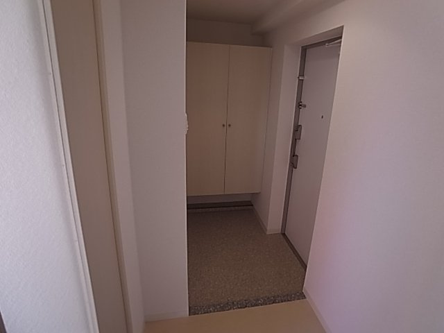 神戸市兵庫区本町１丁目の賃貸マンションの玄関