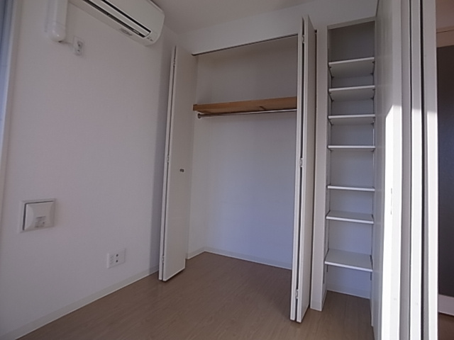 神戸市兵庫区本町１丁目の賃貸マンションの収納