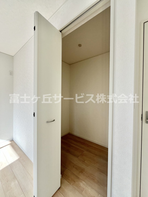 【収納】 | 藤枝市志太5丁目 3期 新築一戸建て 1号棟 | 主寝室のクローゼット