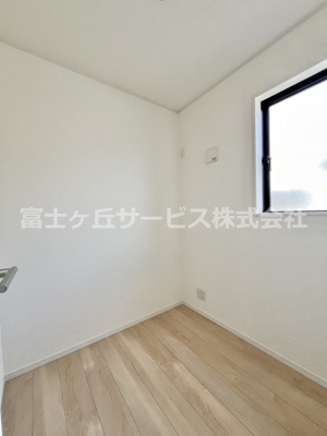 【洋室】 | 藤枝市志太5丁目 3期 新築一戸建て 1号棟 | テレワークルームがあります