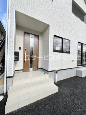 【エントランス】 | 藤枝市志太5丁目 3期 新築一戸建て 1号棟 | エントランスです