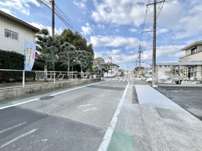 【前面道路含む現地写真】 | 藤枝市志太5丁目 3期 新築一戸建て 2号棟 | 前面道路含む現地写真です