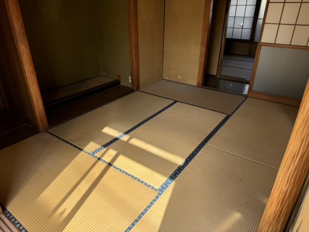 福島県会津若松市城西町の和室|畳の表替えは必要かもしれません。