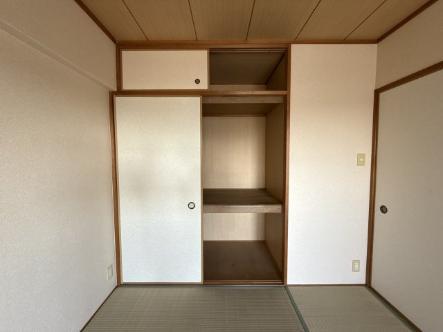 エンブレイス姫路市役所南の収納