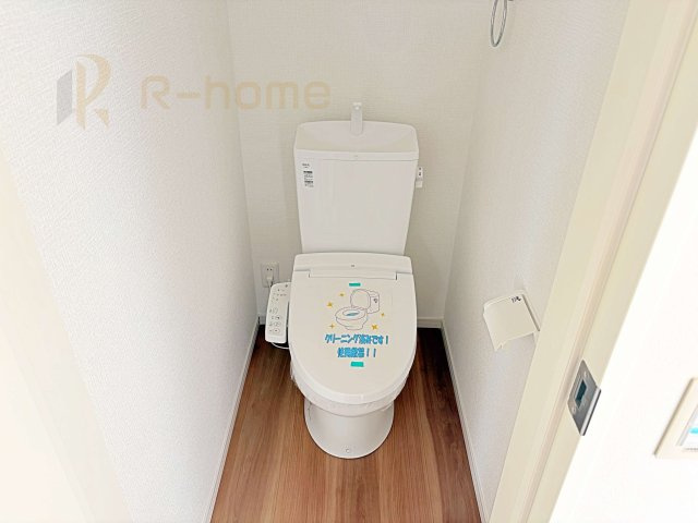 土浦市天川6期　新築戸建て　1号棟のトイレ|温水洗浄便座付きのトイレ。
トイレが２ヵ所設置で朝の忙しい時間でも安心です。